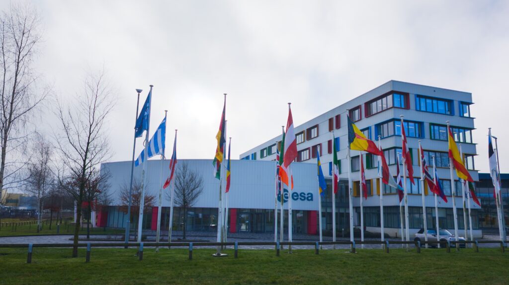 Siemens AG (SIEGn) joins ESA's EPIC program to arm space startups with digital twin tools