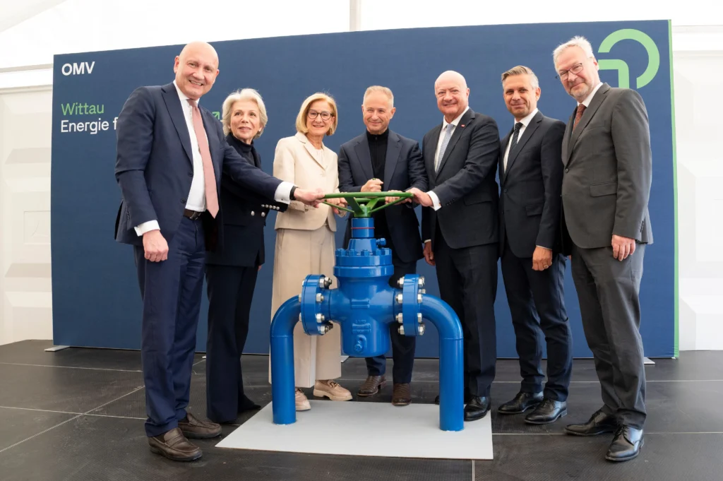 OMV starts production at Wittau, Austria's largest gas discovery in 40 years. From left to right: Berislav Gaso, OMV Executive Board Member and Executive Vice President Energy; Edith Hlawati, Executive Board Member of ÖBAG; Johanna Mikl-Leitner, Governor of Lower Austria; Alfred Stern, Chairman of the Executive Board and CEO of OMV.