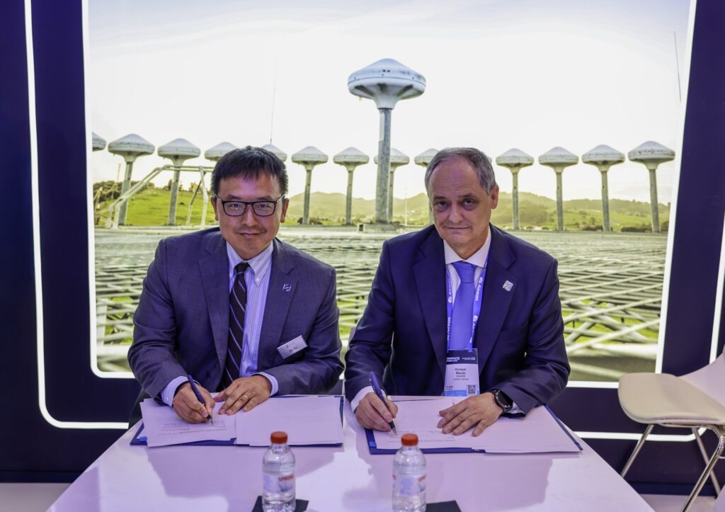 SkyGrid Chief Executive Officer Jia Xu and ENAIRE Director General Enrique Maurer signed a memorandum of understanding at Airspace World 2026 in Lisbon to advance drone traffic management and innovative air mobility in Spain.