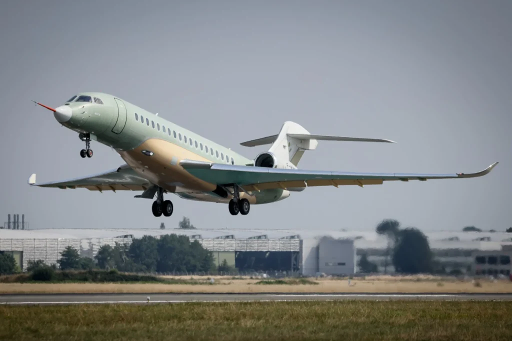 Dassault Aviation launches Falcon 10X flight testing after successful first sortie