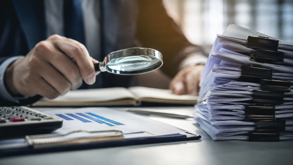 Representative image of a forensic audit review process. IDFC First Bank’s final KPMG-linked fraud report has put #IDFCFIRSTB governance, internal controls and investor trust back in focus after the Chandigarh branch case.