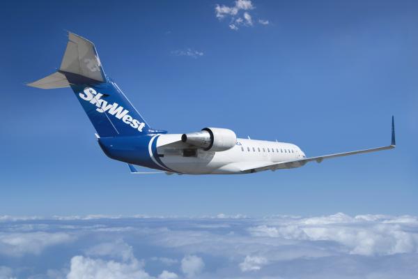 CAE partners with SkyWest to revolutionize digital operations with next-gen flight solutions
