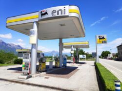 Eni expands operations in Indonesia's Kutei Basin, acquiring Chevron's assets