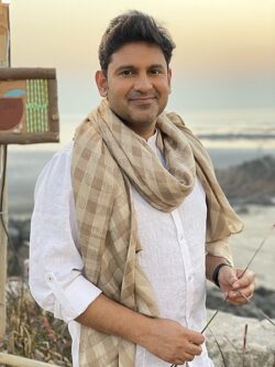 Amid backlash, Adipurush writer Manoj Muntashir bows to public pressure, apologizes