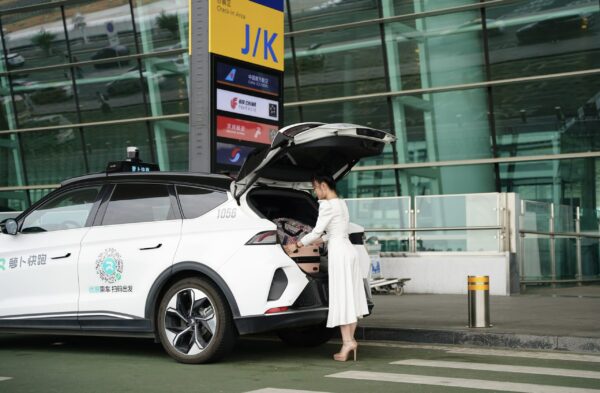 Baidu's Apollo Go leads in driverless airport rides, connects urban and highway roads