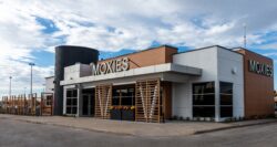 Moxies Unveils Modern, Renovated Restaurant in Winnipeg's Kenaston Common