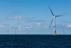 Iberdrola strengthens its offshore wind leadership with the €2.4 billion Saint-Brieuc offshore wind farm, France’s second-largest project, generating clean energy for one million people.