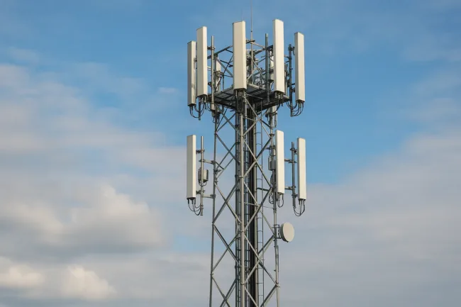 Why UScellular’s breakup with T-Mobile sets the stage for Array’s tower growth strategy
