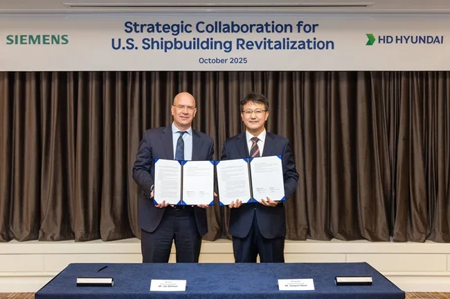 HD Hyundai Heavy Industries and Siemens formalized their strategic collaboration to revitalize U.S. shipbuilding by signing a Memorandum of Understanding (MoU) during a ceremony held at the Lahan Select Hotel in Gyeongju, South Korea. The agreement was signed in the presence of Joe Bohman, Chief Technology Officer at Siemens, and Moon Sangmin, Head of Global Strategy at HD Hyundai.