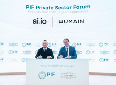 HUMAIN Chief Executive Officer Tareq Amin and ai.io Founder and Chief Executive Officer Darren Peries were photographed at the PIF Private Sector Forum during the announcement of HUMAIN Sport following HUMAIN’s acquisition of a controlling stake in ai.io.
