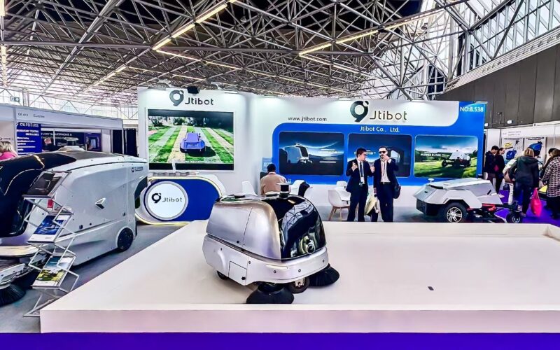 Jtibot presented its autonomous outdoor sweepers at Interclean Amsterdam 2026, where visitors explored AI-driven cleaning technology designed for large-scale facilities and outdoor environments.
