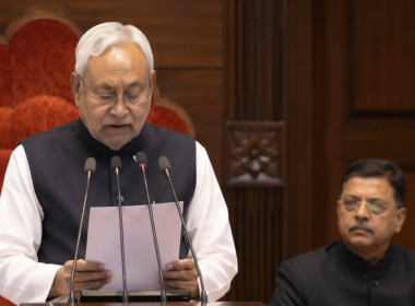 Representative image of a formal political oath-taking ceremony in India, used to illustrate Nitish Kumar’s Rajya Sabha oath and the National Democratic Alliance’s Bihar succession plan.