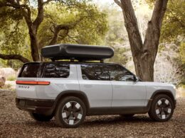 Rivian (RIVN) R2 launch and Uber deal reshape EV outlook for 2026