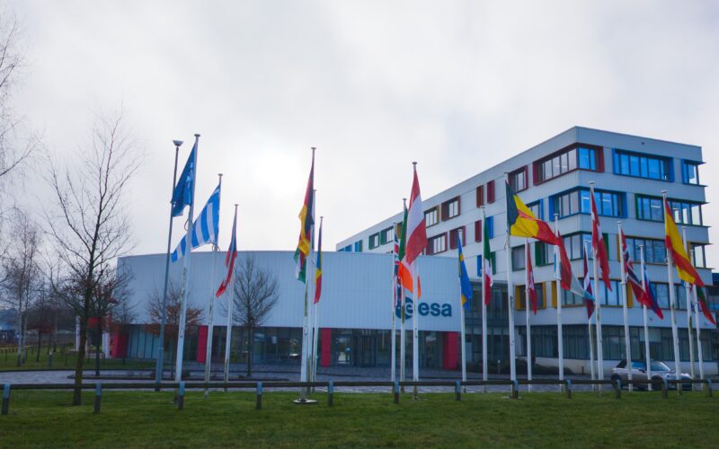 Siemens AG (SIEGn) joins ESA's EPIC program to arm space startups with digital twin tools