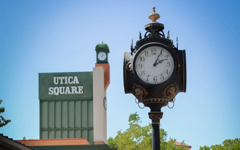 Helmerich & Payne (NYSE: HP) sells Tulsa’s Utica Square to cut debt and tighten focus on drilling operations