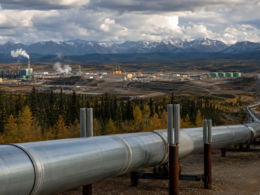 Representative image: A major oil pipeline corridor in Western Canada illustrates how the Canada-Alberta carbon compromise could revive debate over a new 1 million barrel-per-day export route while keeping carbon pricing, oil sands competitiveness and Pacific market access at the centre of Canada’s energy strategy.