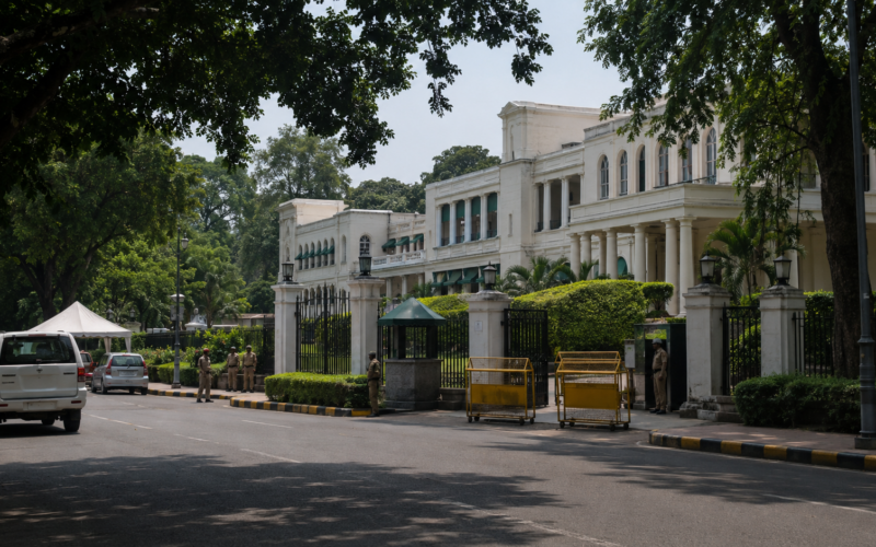 Representative image: A guarded colonial-era institutional building in central New Delhi reflects the growing public land and national security debate behind the Delhi Gymkhana Club handover order.
