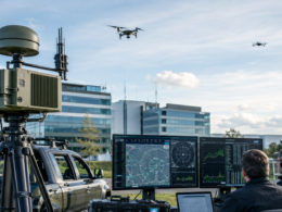 Representative image of counter-drone surveillance and defence monitoring systems, reflecting investor interest in DroneShield’s ASX share rebound, Q1 2026 revenue growth, A$2.2 billion sales pipeline and leadership transition ahead of its Sydney annual general meeting.
