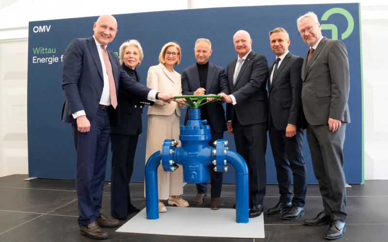 OMV starts production at Wittau, Austria's largest gas discovery in 40 years. From left to right: Berislav Gaso, OMV Executive Board Member and Executive Vice President Energy; Edith Hlawati, Executive Board Member of ÖBAG; Johanna Mikl-Leitner, Governor of Lower Austria; Alfred Stern, Chairman of the Executive Board and CEO of OMV.