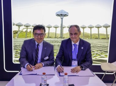 SkyGrid Chief Executive Officer Jia Xu and ENAIRE Director General Enrique Maurer signed a memorandum of understanding at Airspace World 2026 in Lisbon to advance drone traffic management and innovative air mobility in Spain.