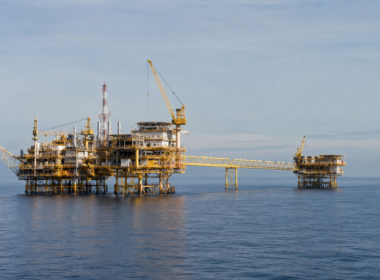 Representative image: Offshore oil and gas infrastructure illustrates EnQuest PLC’s $833 million Malaysia PSC acquisition and its strategic push to expand production, reserves and South East Asia energy exposure.