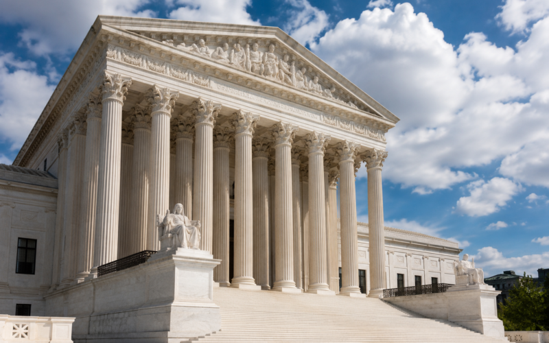 Representative image of a federal courthouse, reflecting how the Supreme Court’s campaign finance ruling could reshape political party spending, donor influence and the 2026 midterm election landscape.