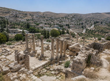 Representative image of an ancient archaeological hilltop landscape, reflecting how the fight over Sebastia has intensified tensions over Israeli land seizures, Palestinian heritage, UNESCO recognition and control of the West Bank’s historical narrative.