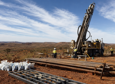 Representative image: Reverse circulation drilling at a remote Australian gold exploration site, illustrating High-Tech Metals Limited’s Mt Fisher Gold Project assay campaign and the search for resource growth beyond the existing mineralised footprint.