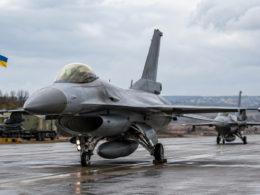 Representative image: Modern fighter jets at a military airfield illustrate Saab AB’s $2.5 billion Gripen E deal with Ukraine, a contract that could reshape European air power, defence production and Saab’s long-term order backlog.
