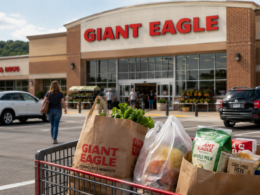Representative image of a regional supermarket as The Kroger Co. moves to acquire Giant Eagle Inc. in a $1.65 billion grocery consolidation deal.