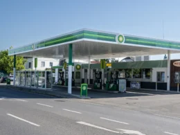 BP p.l.c. agrees sale of Austrian mobility, convenience and EV charging businesses to volenergy AG