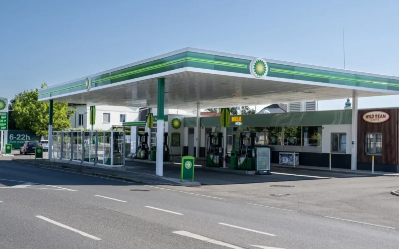 BP p.l.c. agrees sale of Austrian mobility, convenience and EV charging businesses to volenergy AG