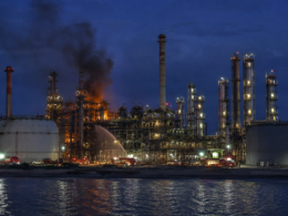Houthi forces targeted Saudi Aramco’s 400,000-barrel-per-day Jazan refinery days after Saudi Arabia signed a mutual defence pact with Türkiye and Pakistan, raising fresh concerns over Red Sea energy security and the resilience of Saudi oil infrastructure. Representative image.